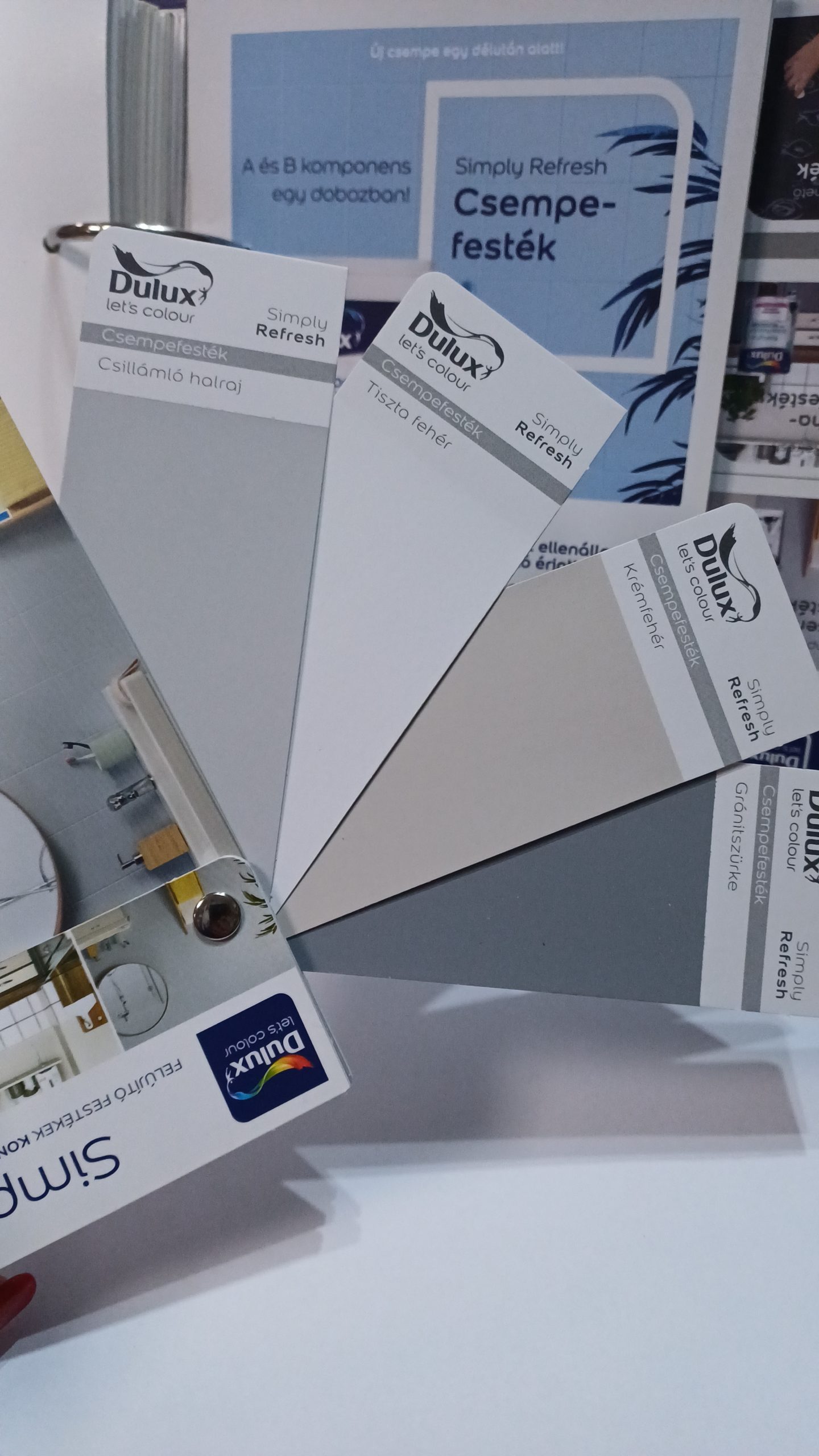 Dulux Simply Refresh csempefesték 0,75 liter tisztafehér - Image 3